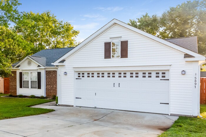 Building Photo - 5891 Culloden Ct