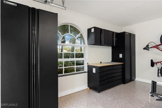 Building Photo - 2384 Heritage Greens Dr