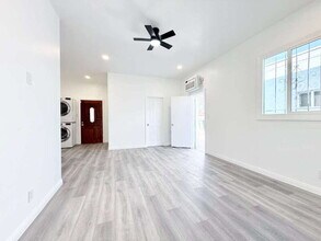 Building Photo - 2252 E 103rd St