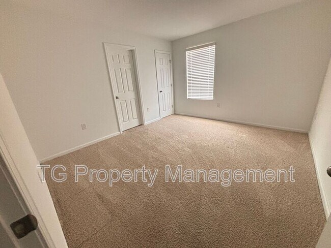 Building Photo - 9015 Gifford Dr
