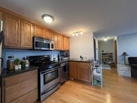 Building Photo - 1098 Lexington Pkwy N