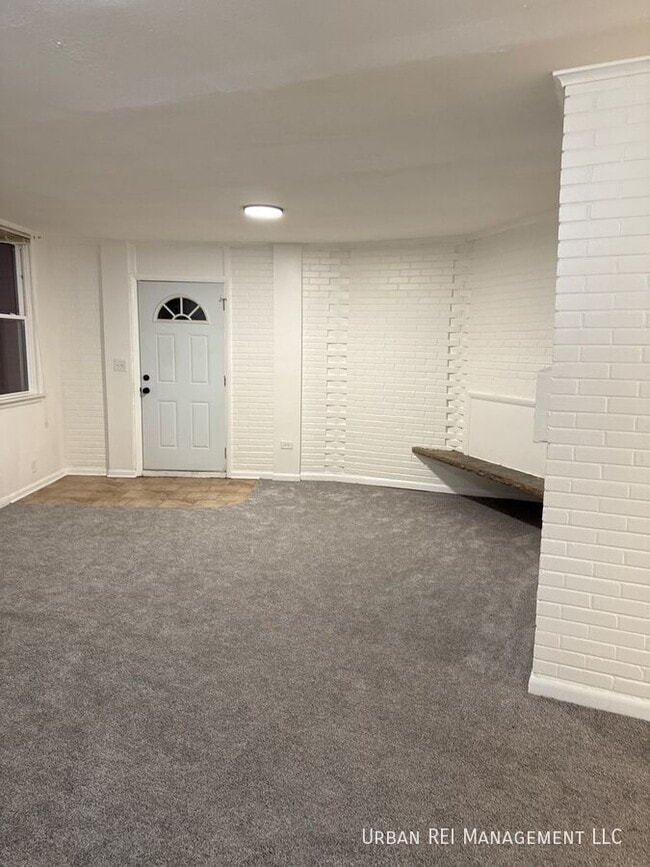 Building Photo - 18548 Lyn Ct