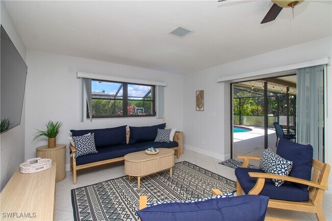Building Photo - 213 Bay Meadows Dr