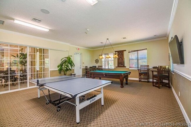 Building Photo - 151 Sword Fern Pl