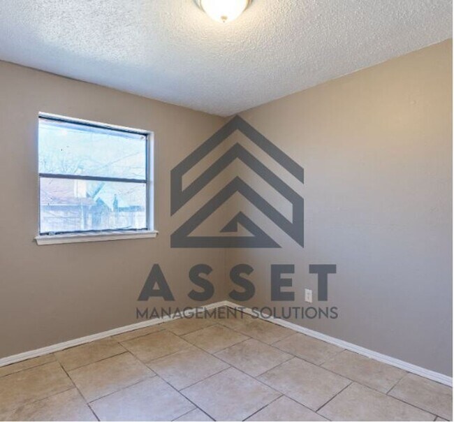 Building Photo - 4613 Cinderella Dr