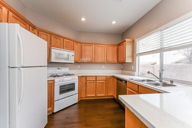 Building Photo - 1070 Warm Canyon Way