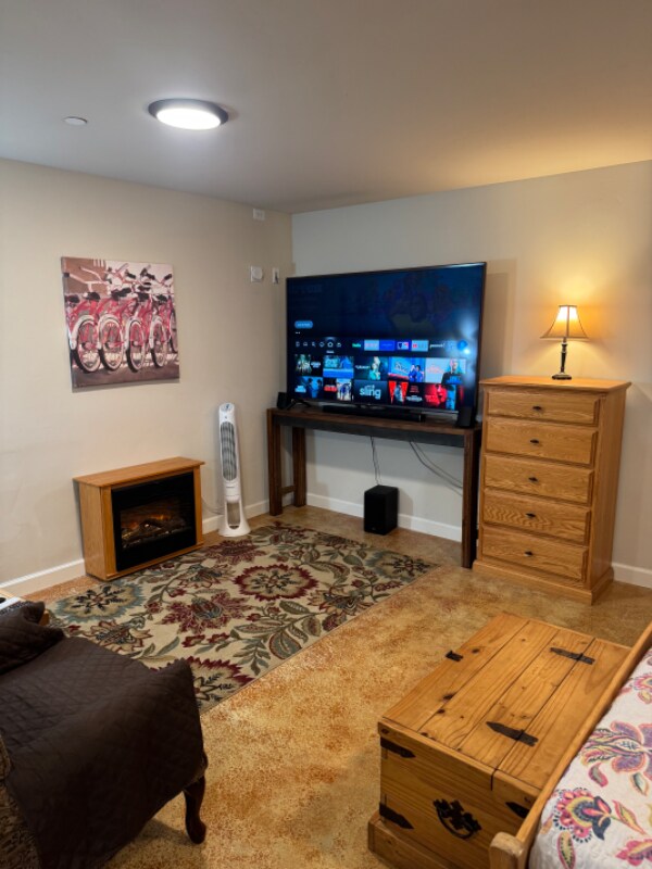 Building Photo - 2091 Fallbrook Ct