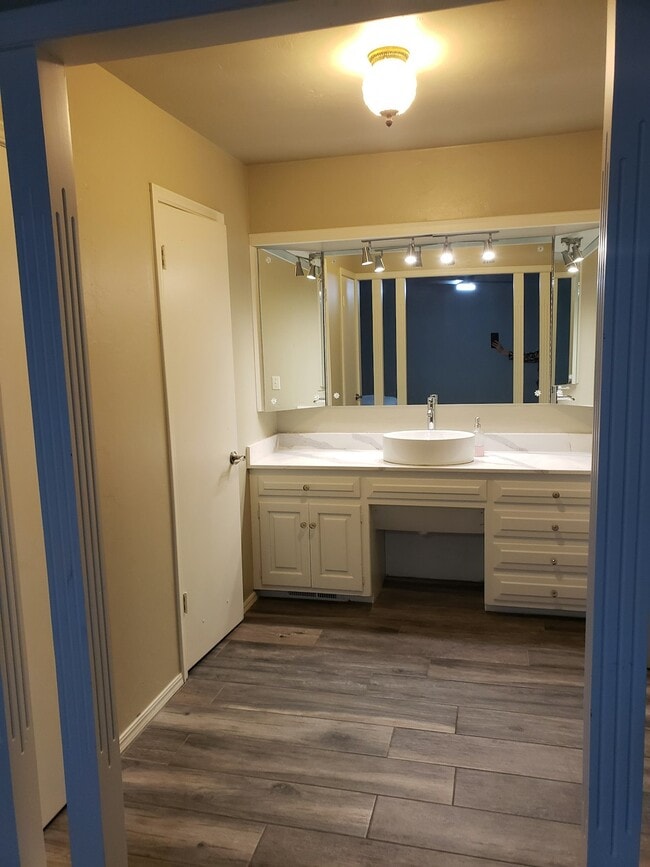 Building Photo - 1508 Glenbrook Dr