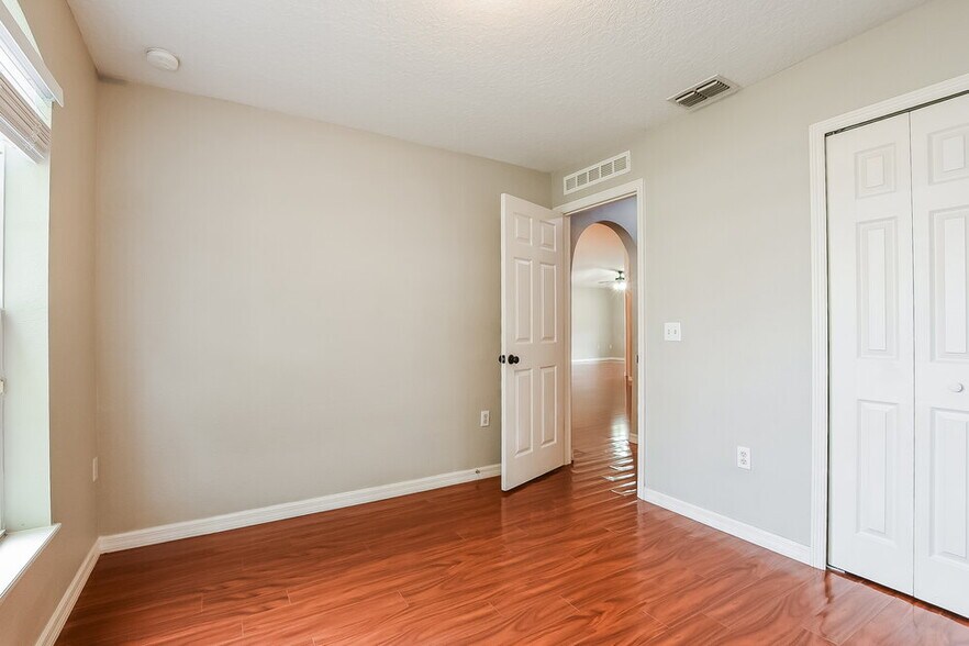 Building Photo - 2127 Aitkin Loop