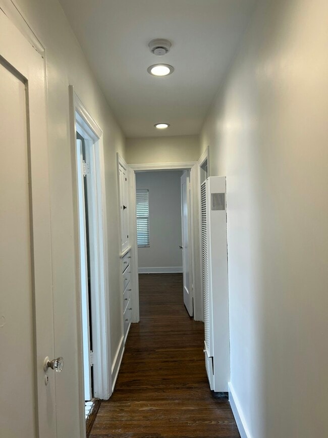 Building Photo - 7826 La Salle Ave