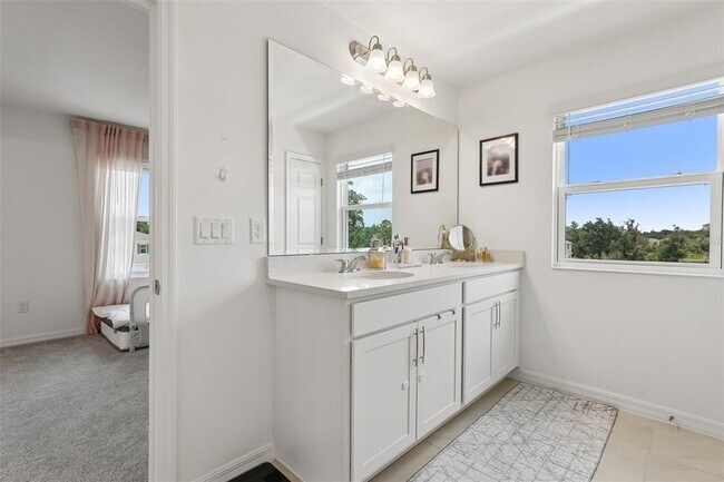 Building Photo - 1581 Swan Swim Dr