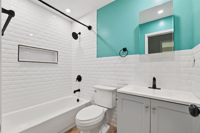 Building Photo - Renovated 3 bed/2 bath in Lithonia!