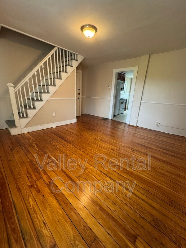 Building Photo - 46 Old Amherst Rd