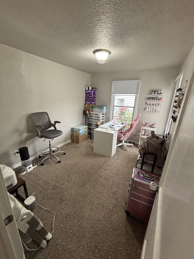 Building Photo - Updated 3-bedroom house with HUGE YARD!!