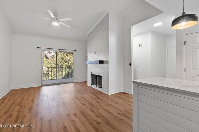 Building Photo - 230 Colima Ct