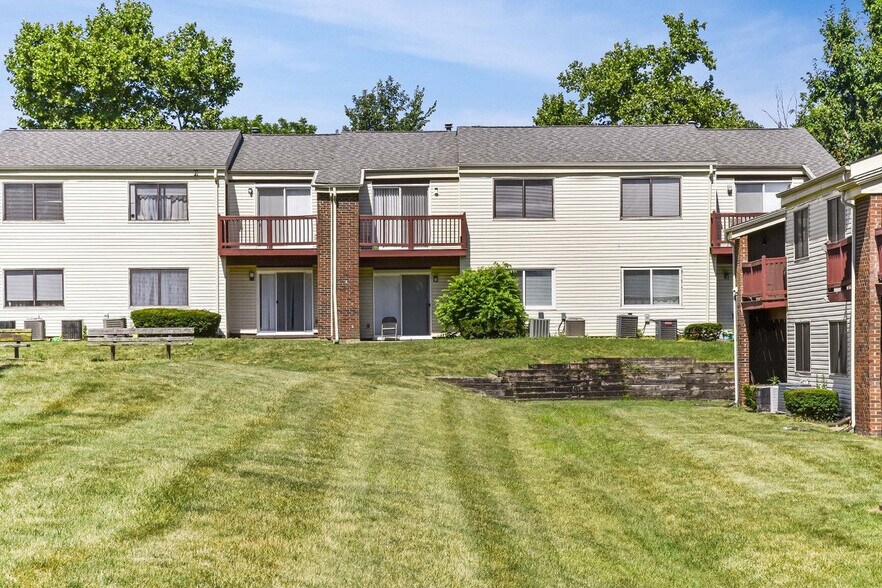 Hidden Creek Apartments 4800 Hall Rd Columbus OH 43228 Apartment Finder