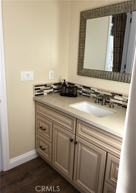 Building Photo - 4942 Tamarack Way