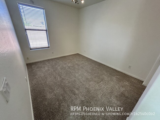 Building Photo - Spacious Bright N. Phx 4/2 w/POOL & *NEW* ...