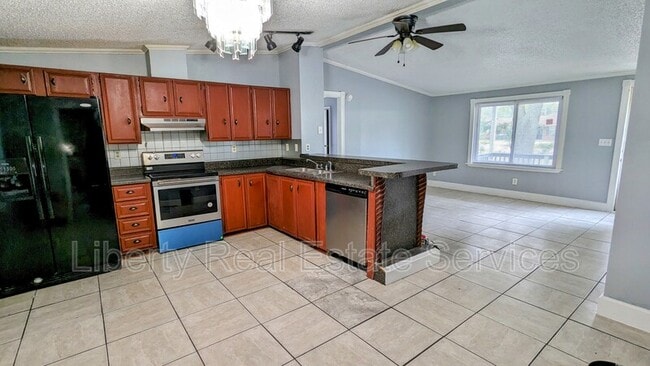 Building Photo - 955 Hollywood Dr