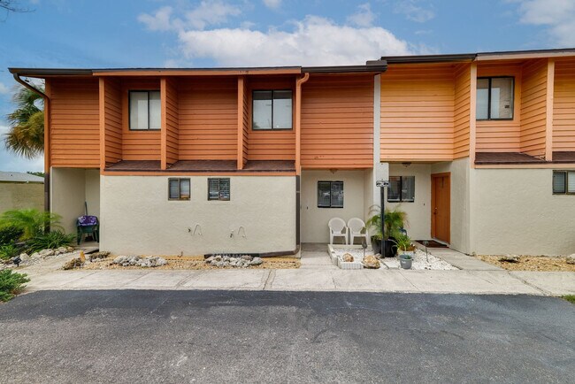 Building Photo - 929 Ariana St