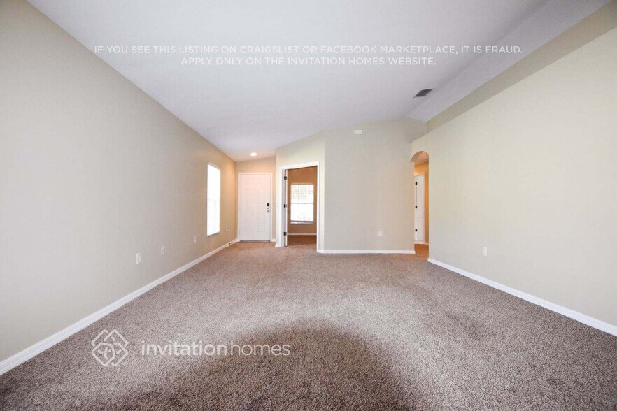 Building Photo - 15656 Greyrock Dr