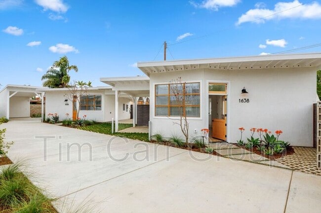 Building Photo - 1638 Santa Ana Ave