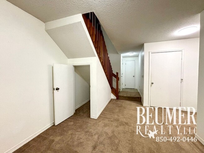 Building Photo - 2 Bedroom 2.5 Bath Townhome Near Perdido Key