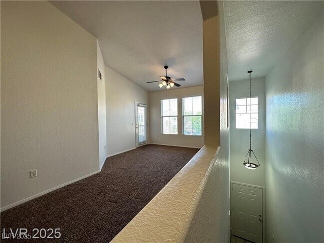 Building Photo - 10550 W Alexander Rd