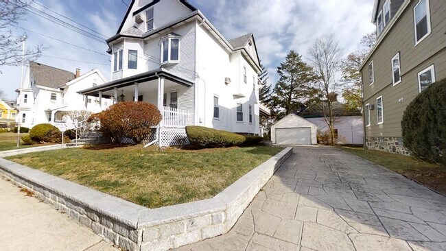 Building Photo - 97 Hawthorne St