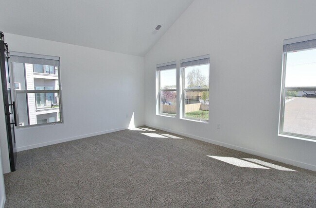 Building Photo - 3912 S Brian Ave Caldwell