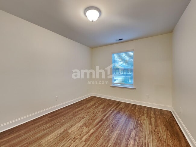 Building Photo - 1830 Produce Ln