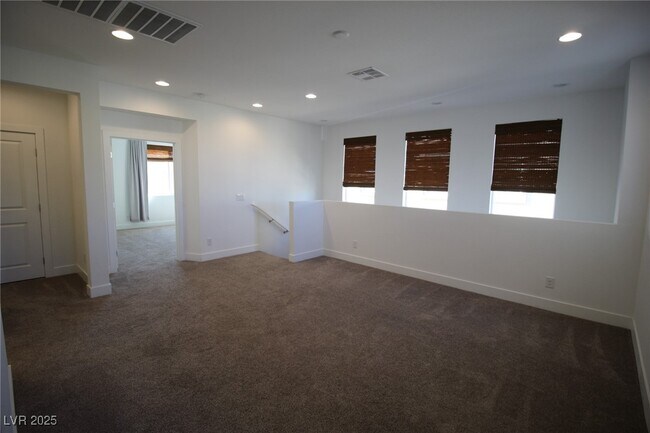 Building Photo - 8085 Skye Roar Ct