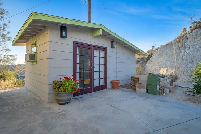 Building Photo - 57495 Buena Suerte Rd