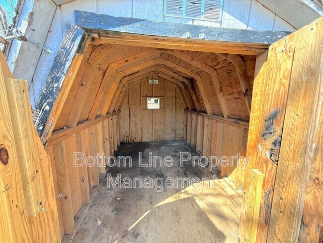 Building Photo - 5812 Silver Eagle Dr