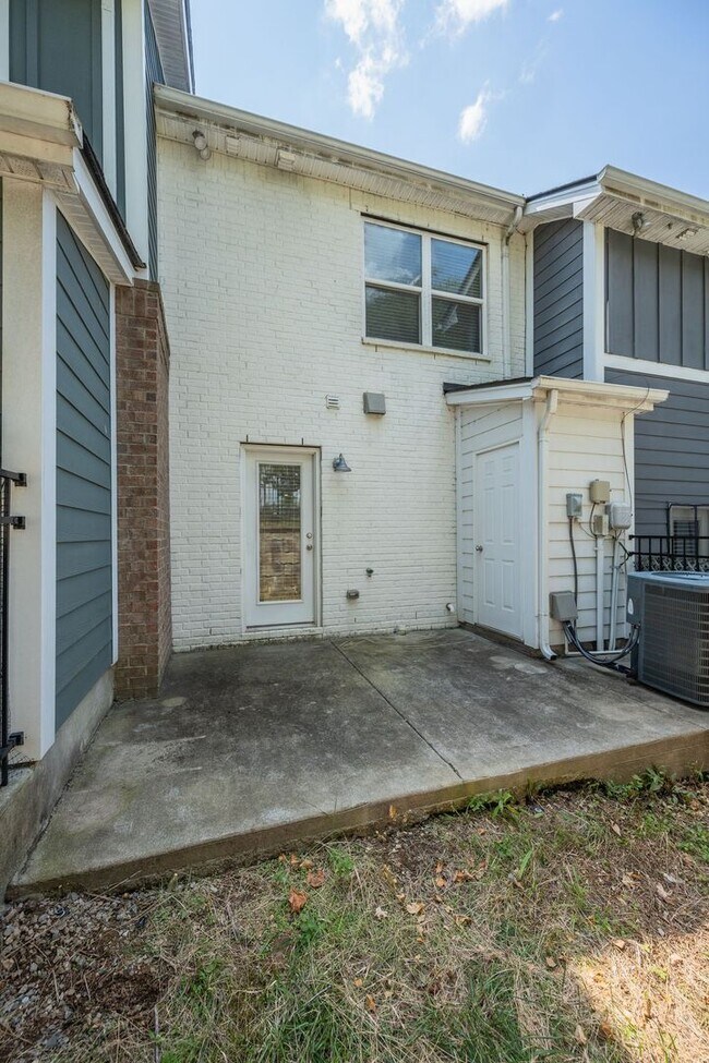 Building Photo - 1135 Lilly Valley Way
