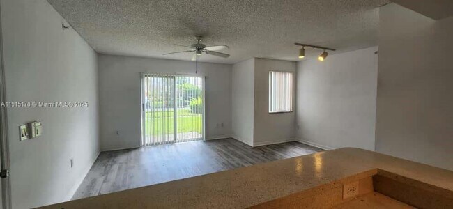 Building Photo - 4195 N Haverhill Rd