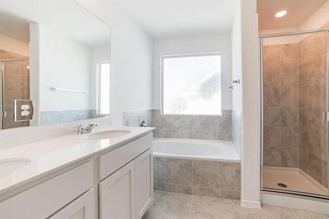 Building Photo - 220 Red Buckeye Loop