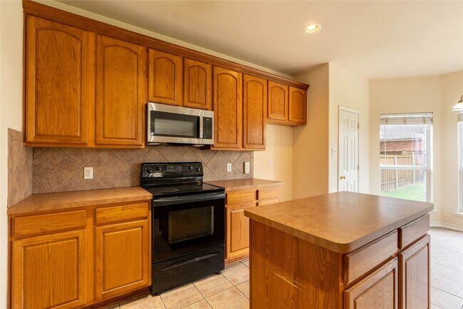 Building Photo - 4500 Carmel Mountain Dr