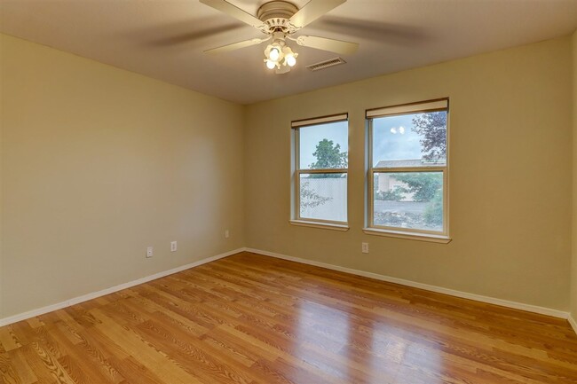 Building Photo - Home for Rent in Prescott Valley!