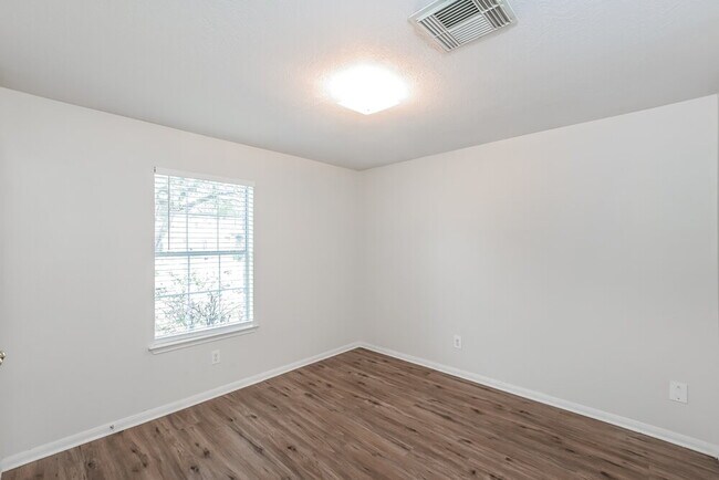 Building Photo - 12226 Scarlet River Dr