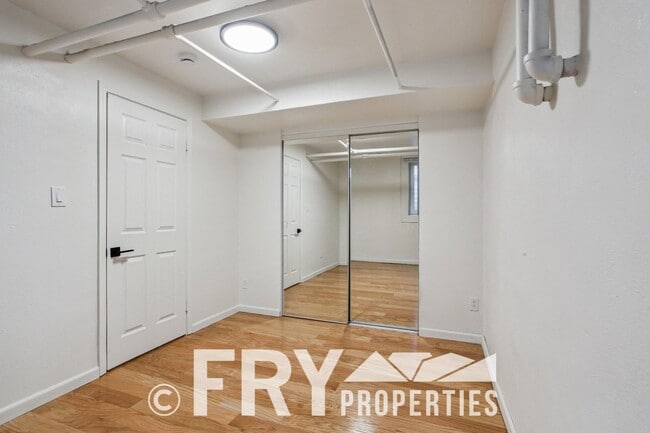 Building Photo - 1415 Ivy St