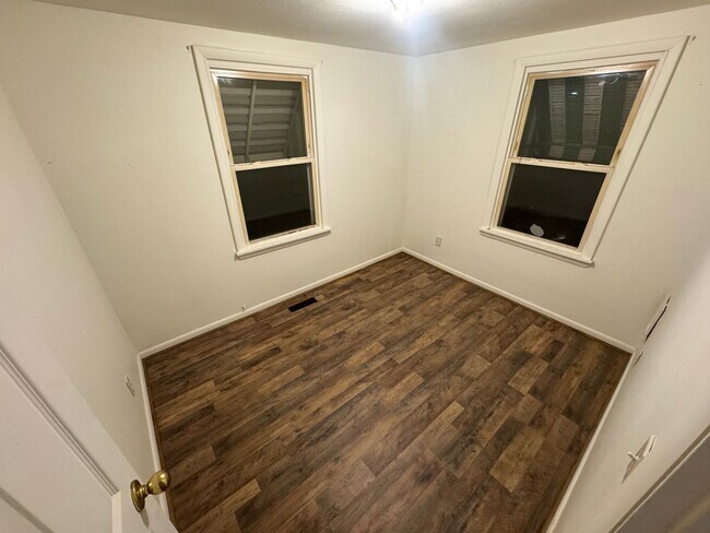 Building Photo - 2 Bedroom / 2 Bathroom house in Peoria wit...