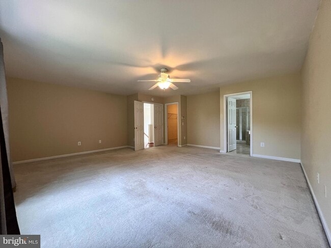 Building Photo - 8596 Trail View Dr