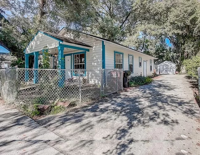 Building Photo - 834 S Parramore Ave