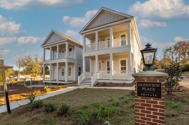 Building Photo - 415 Glenview Dr