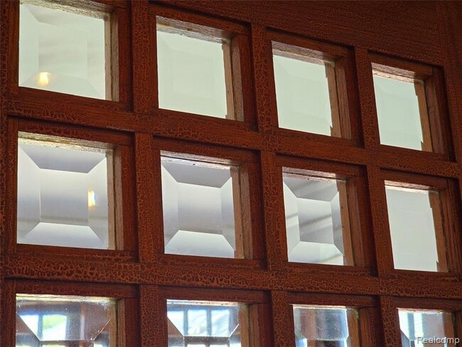 Building Photo - 26850 Seven Mile W