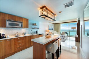 Building Photo - 6801 Collins Ave
