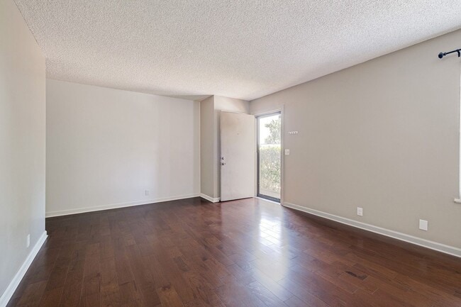 Building Photo - Sanctuary Near Downtown Nashville (MOVE IN SPECIAL!)