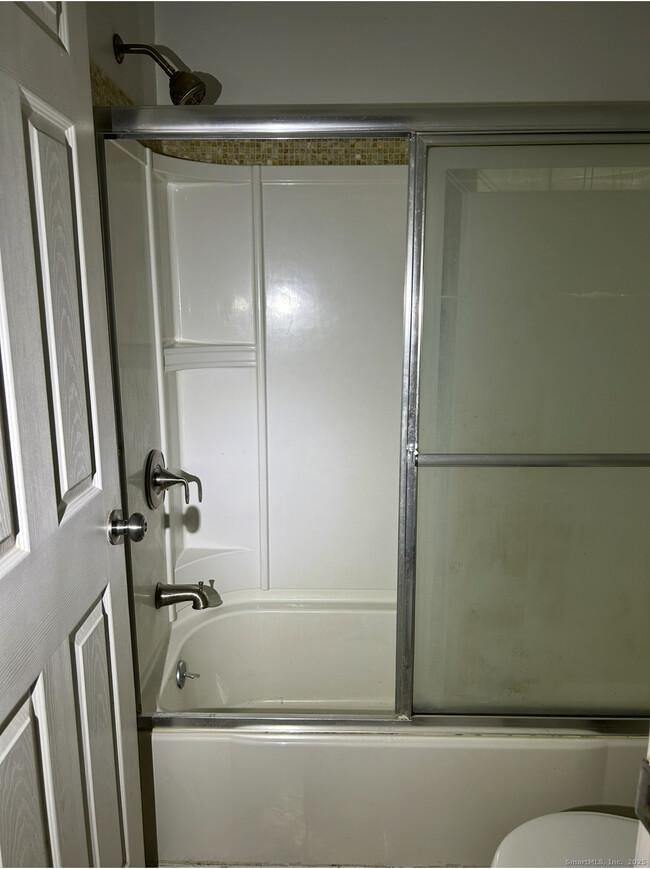 Building Photo - 20 Prospect St