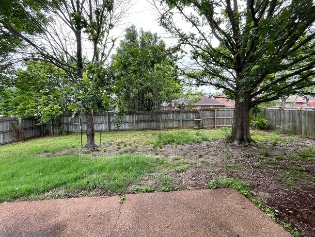 Building Photo - 8642 Pantherburn Cir N